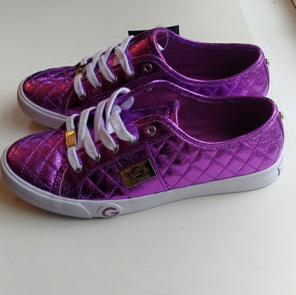 (NEW) GUESS Sneakers metallic purple (size 7) - Picture 4 of 8